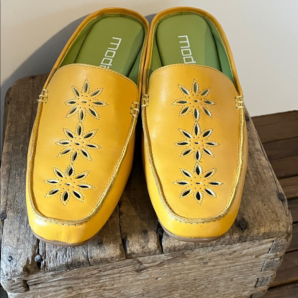 Moda Spana Yellow Women's Mules